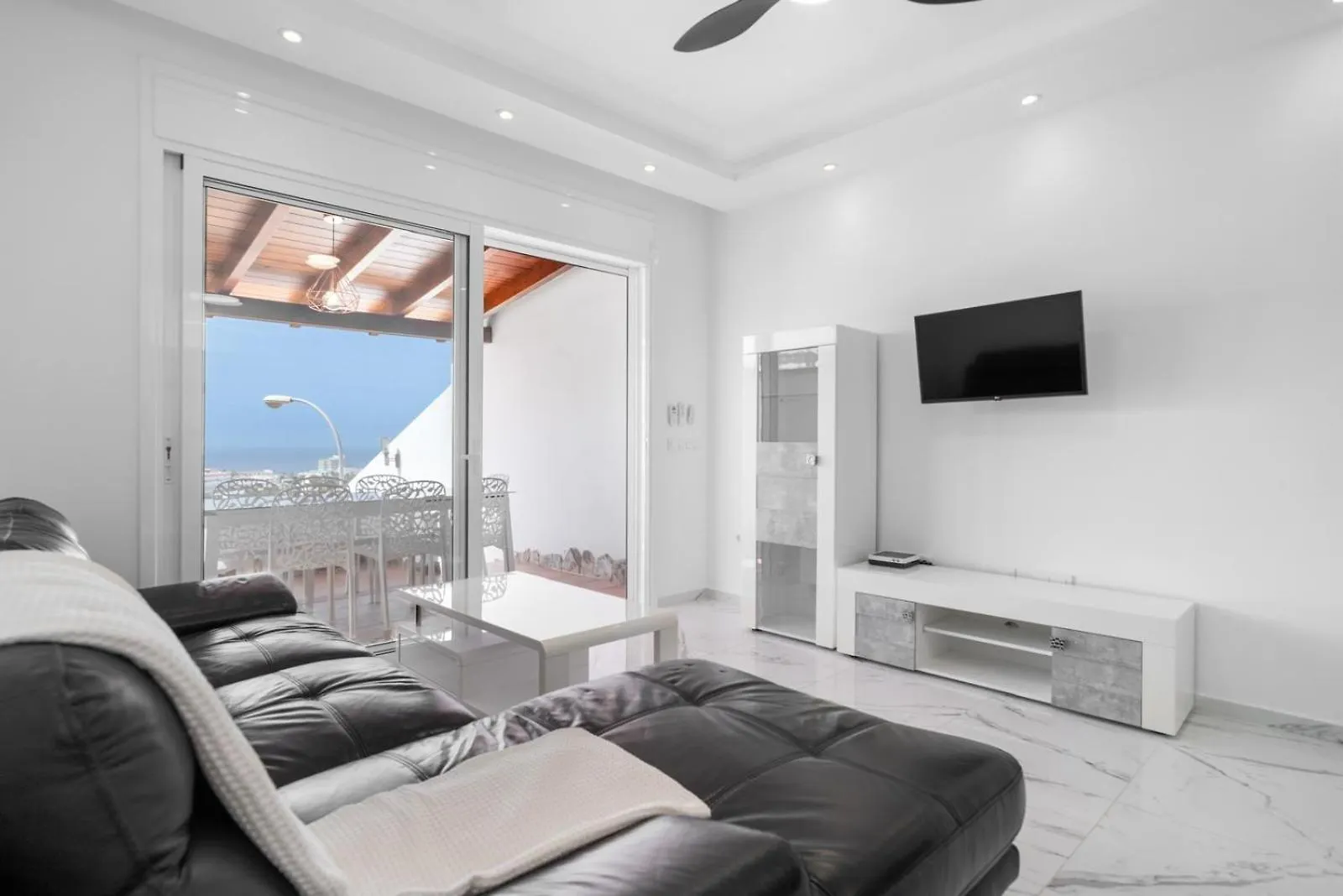 אדחה Sun Villas ספרד